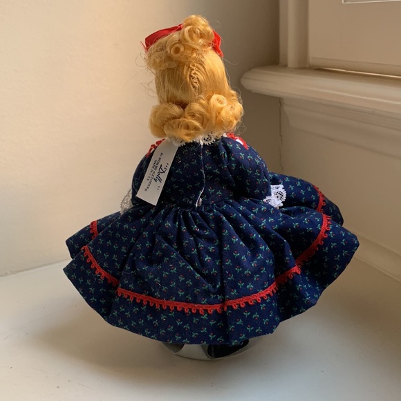 Madame Alexander Dolly - Picture 4 of 8